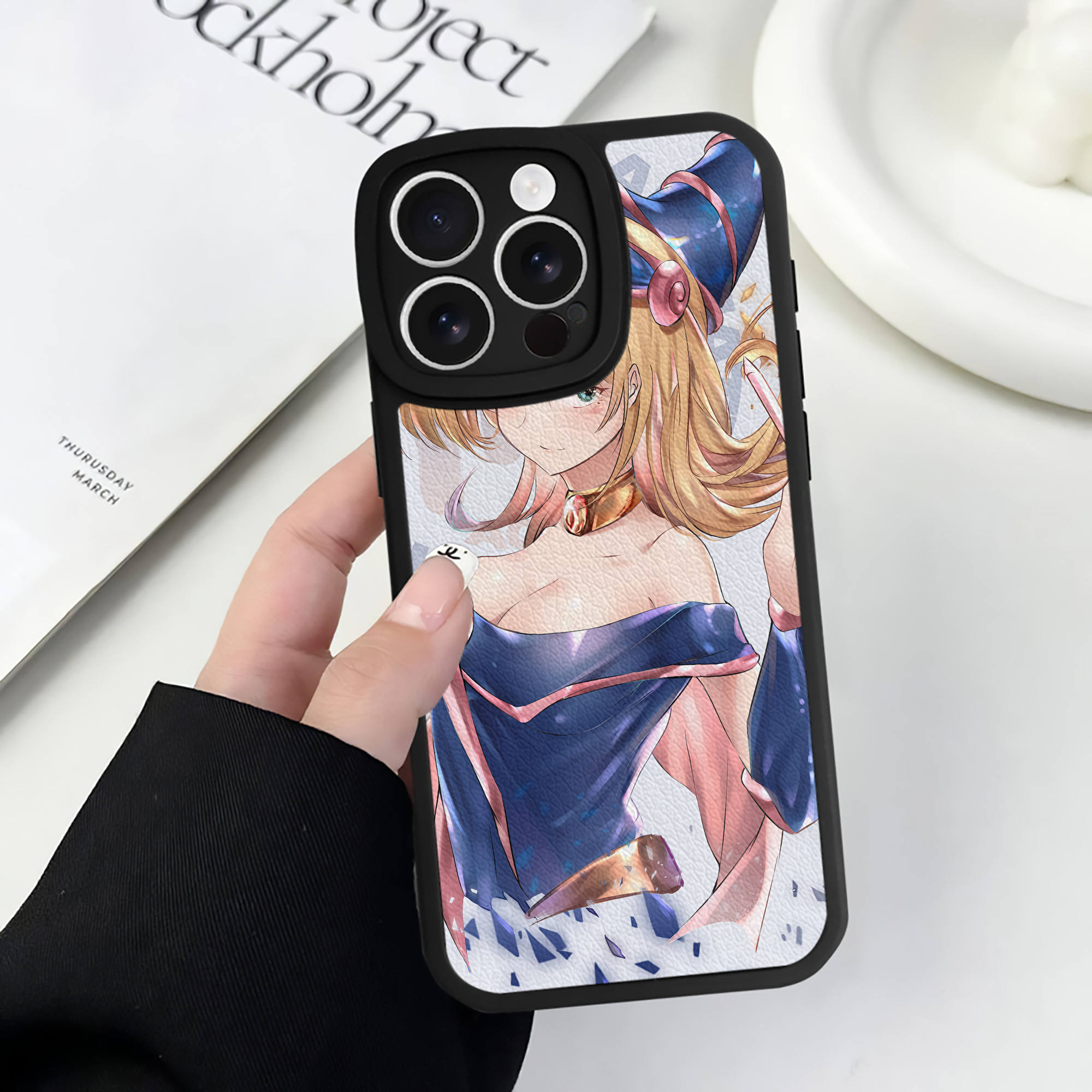 （画像用） 遊☆戯☆王 Yu-Gi-Oh! 【iPhone 16シリーズ対応】シリコンスマホケース（レザー調） 材質：シリコン